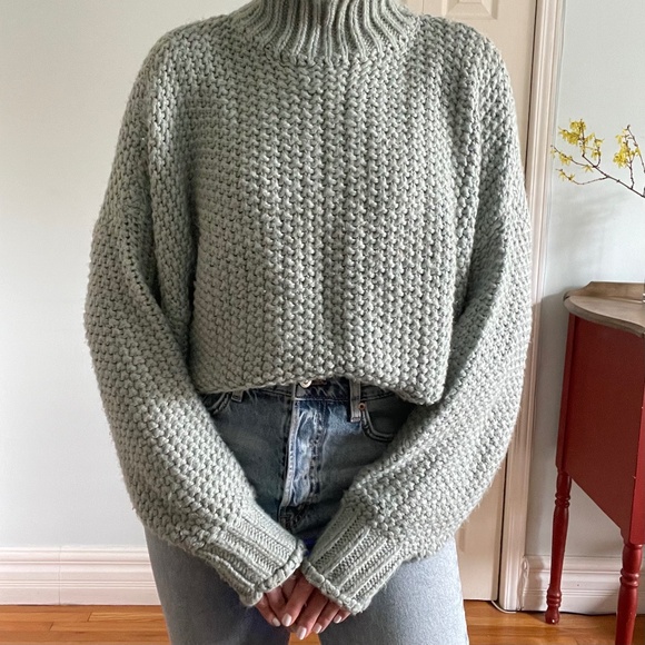 Sweater: H&M Green Chunky Heavy Knit Turtleneck (Women's Small) - Picture 2 of 10
